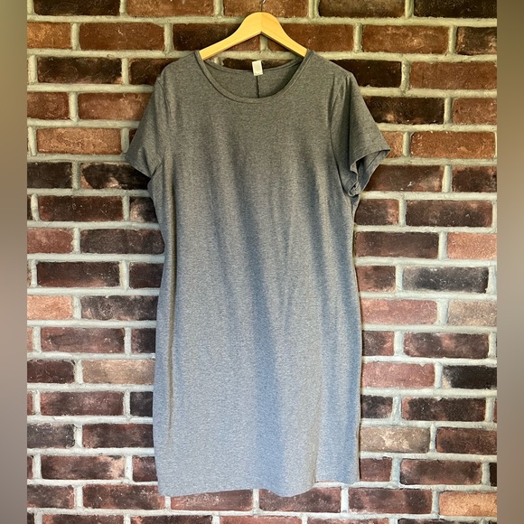 Grey T-shirt Dress - Picture 1 of 3